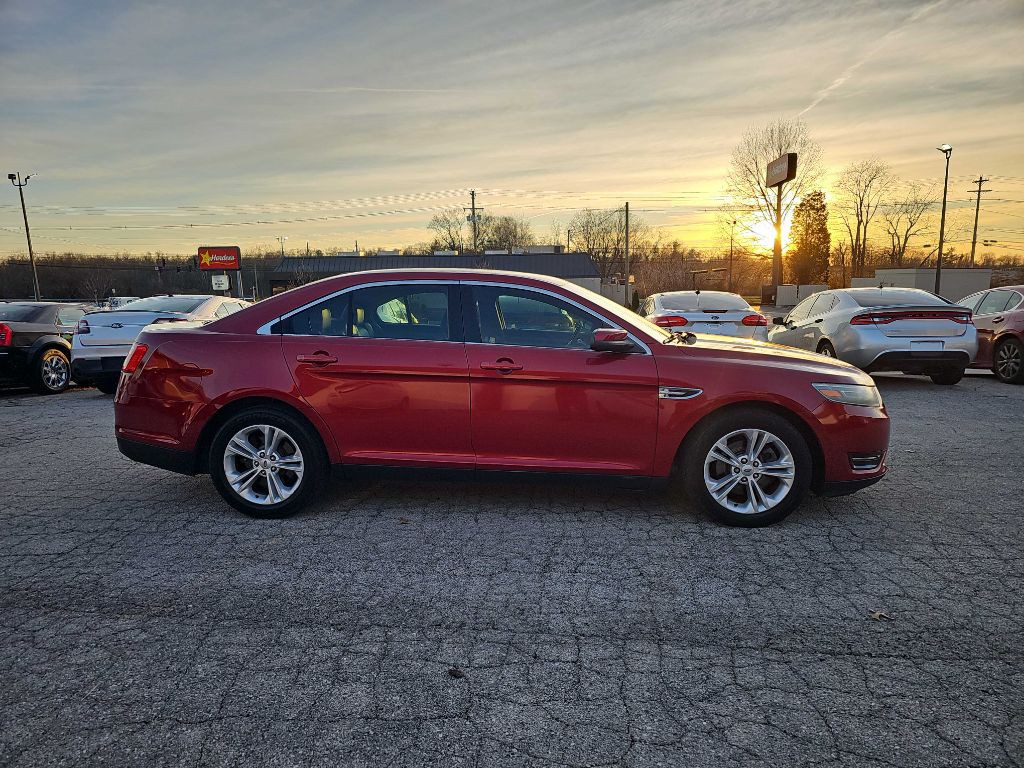 2013 Ford Taurus Image 9