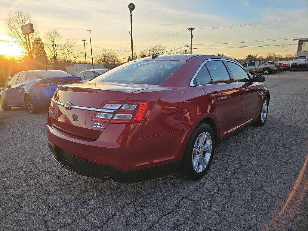 2013 Ford Taurus Image 10