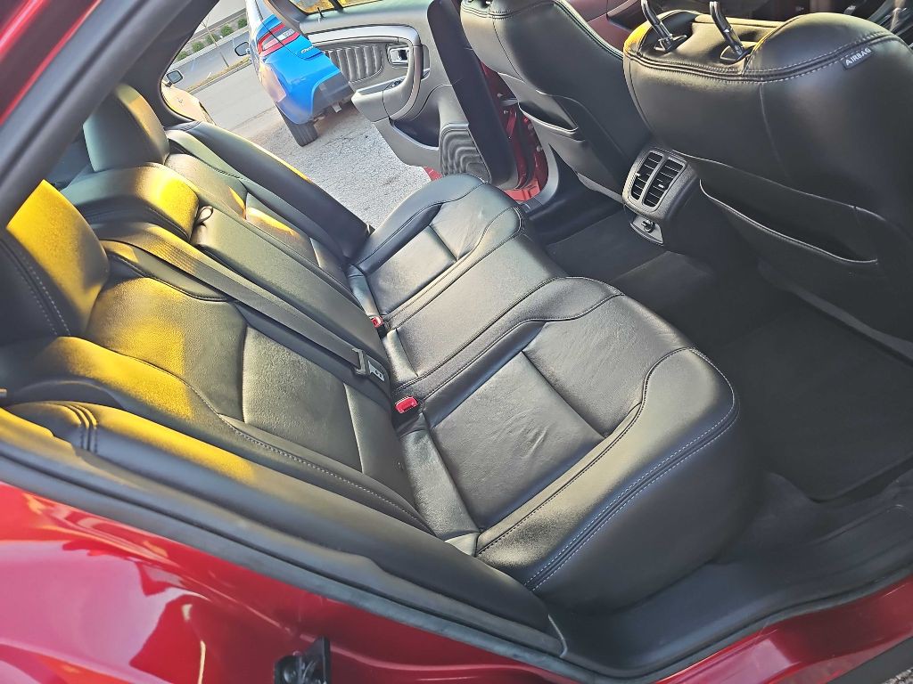 2013 Ford Taurus Image 36