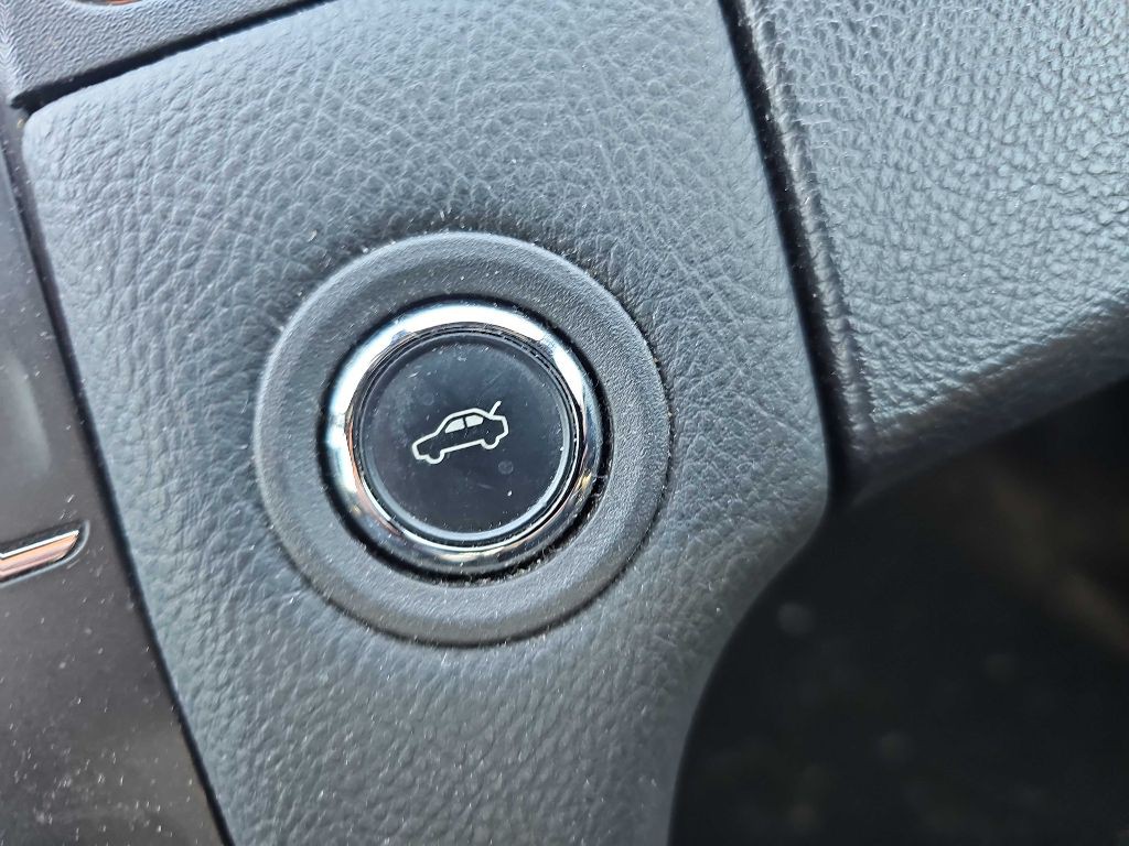 2013 Ford Taurus Image 64