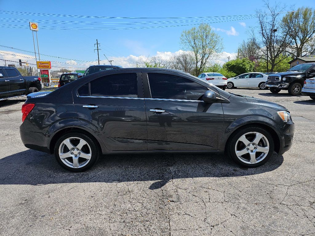 2016 Chevrolet Sonic Image 5