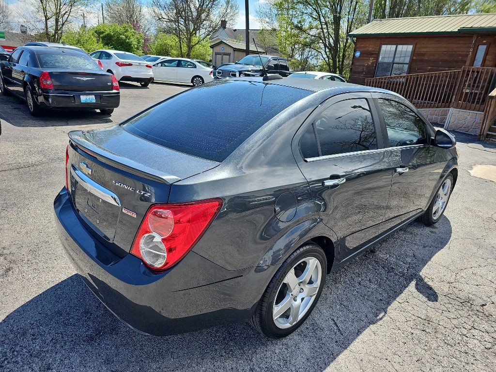 2016 Chevrolet Sonic Image 7