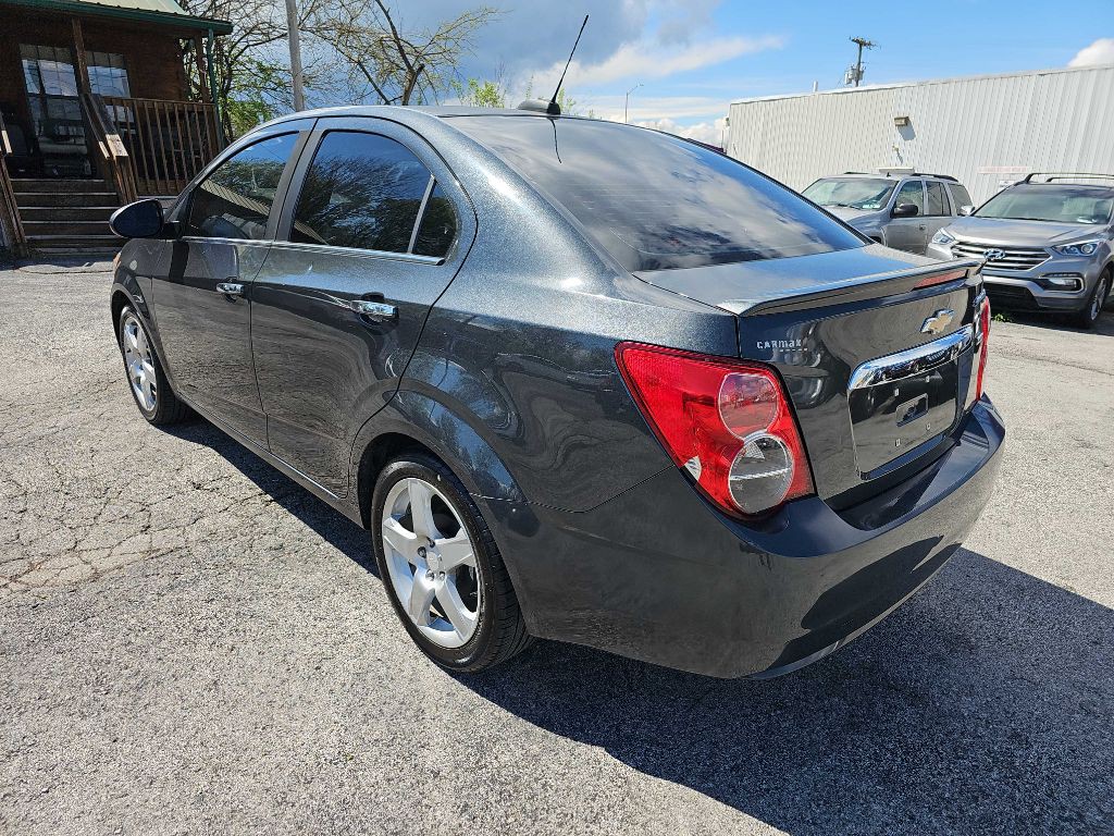 2016 Chevrolet Sonic Image 9