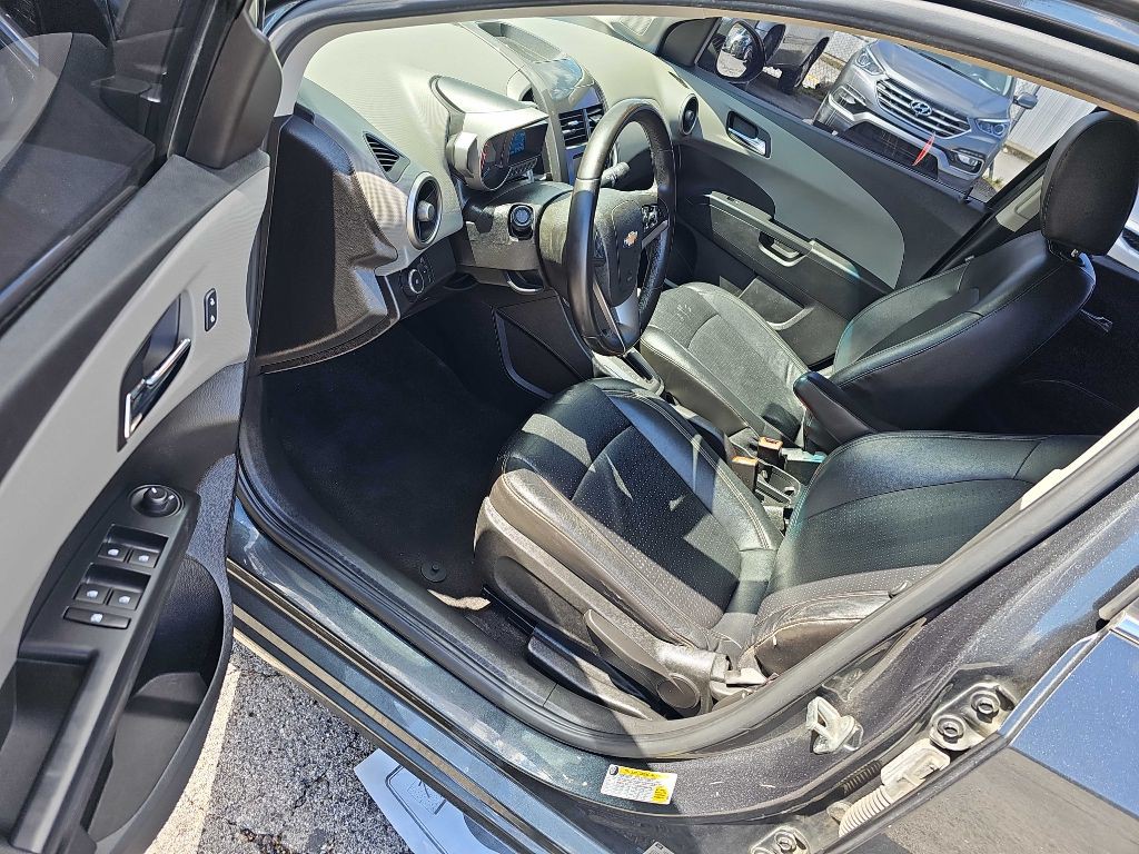 2016 Chevrolet Sonic Image 19