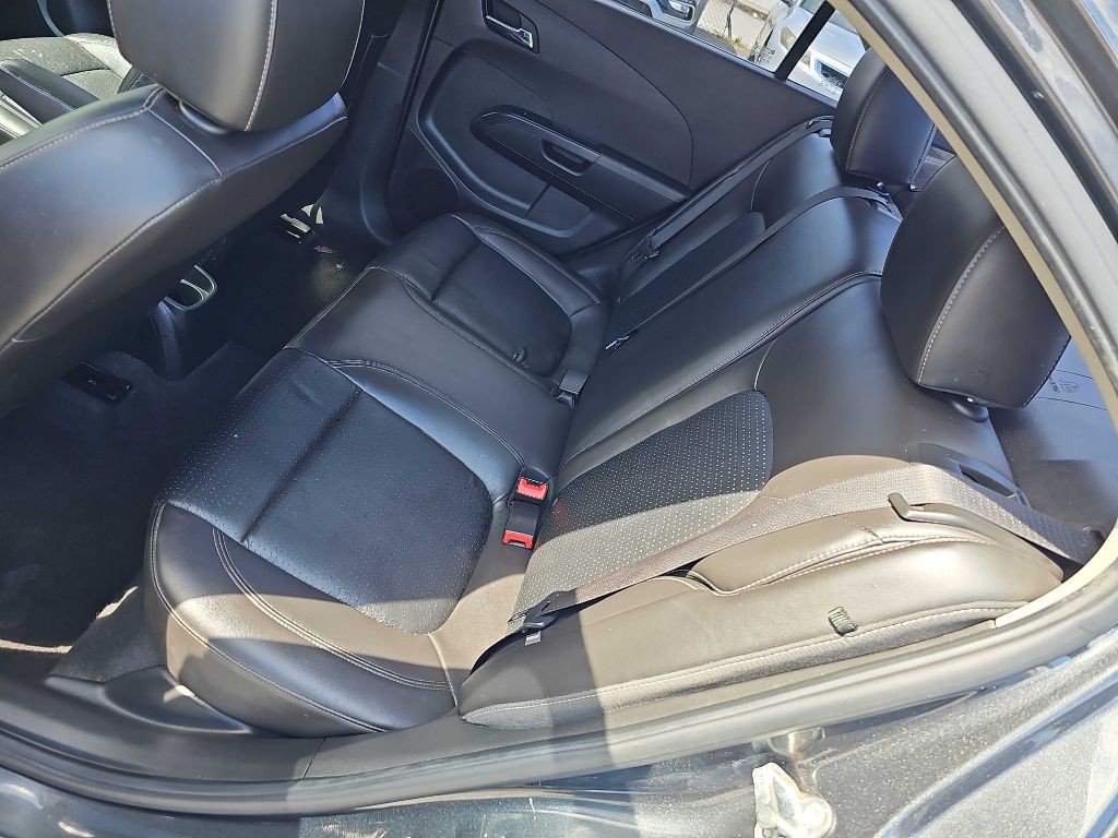 2016 Chevrolet Sonic Image 20