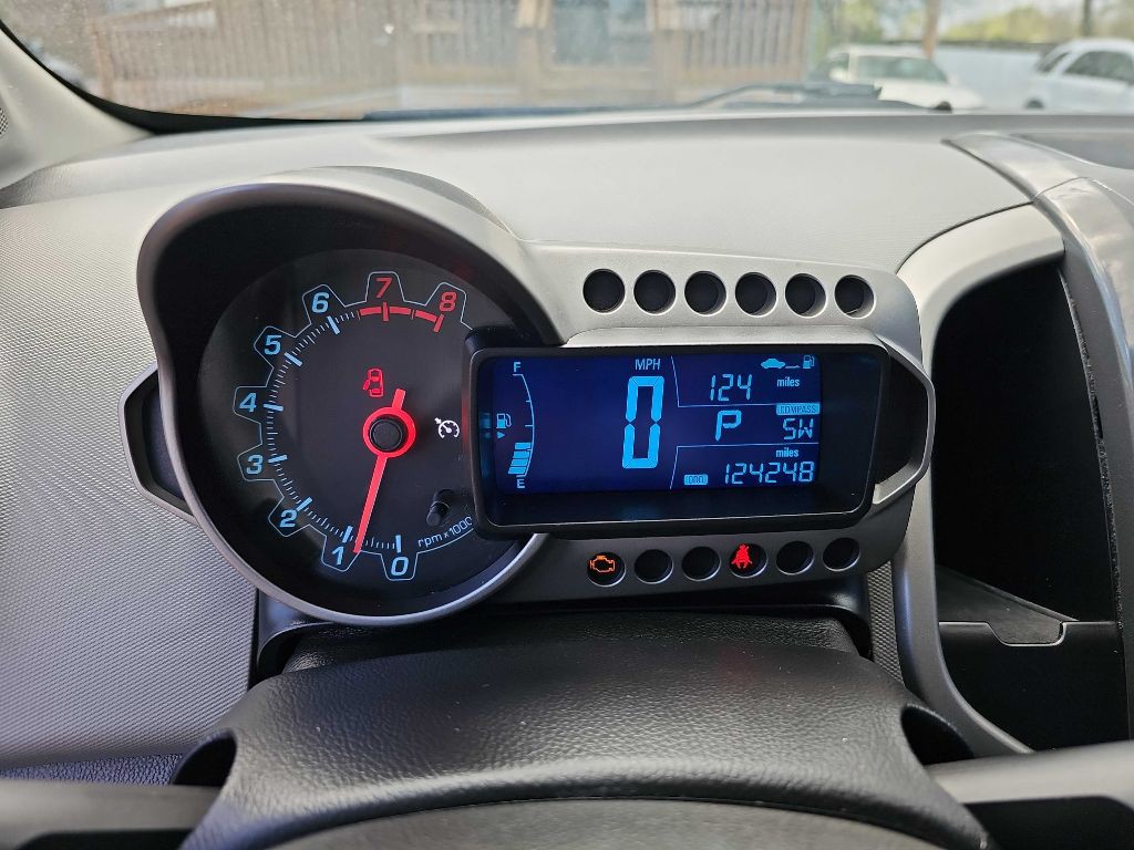 2016 Chevrolet Sonic Image 27