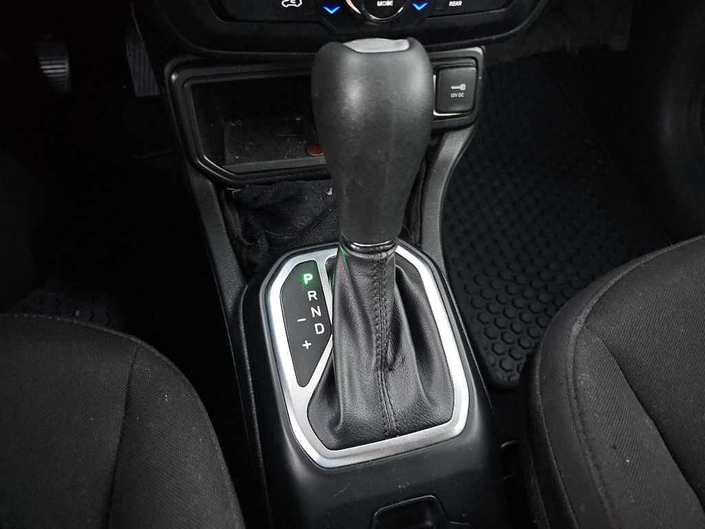 2018 Jeep Renegade Image 44