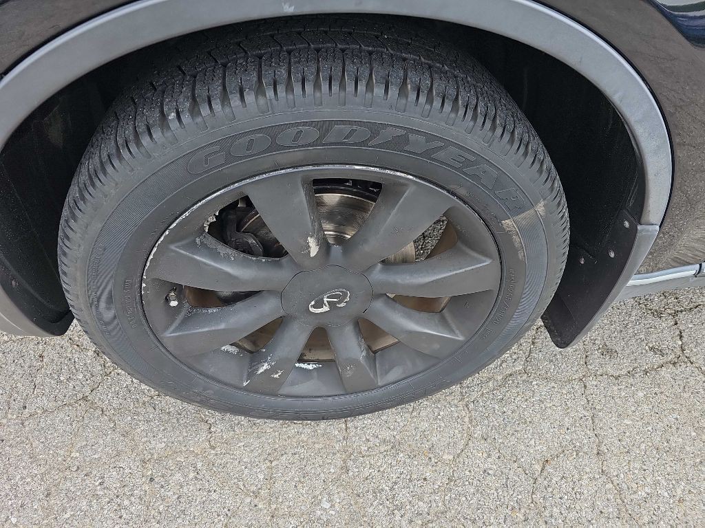 2005 INFINITI FX35 Image 9