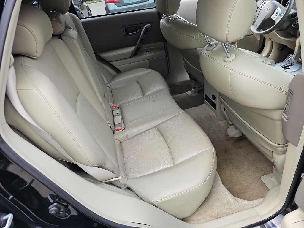 2005 INFINITI FX35 Image 17