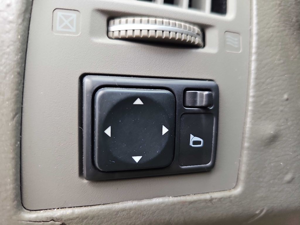 2005 INFINITI FX35 Image 25