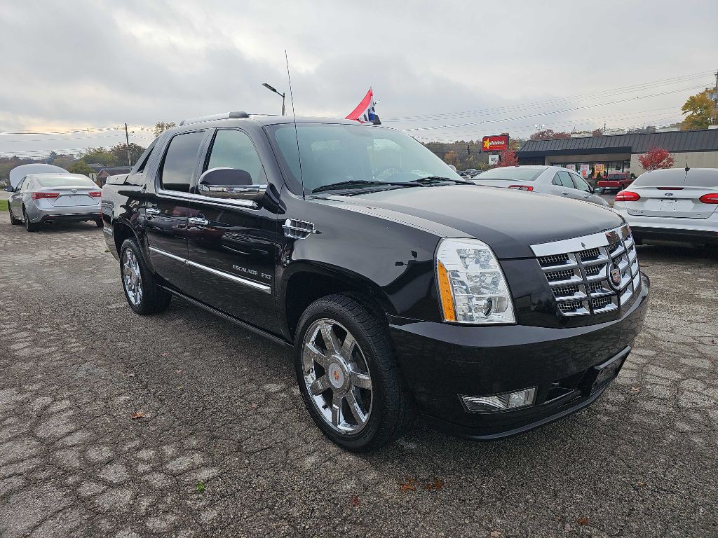 2013 Cadillac Escalade Image 3