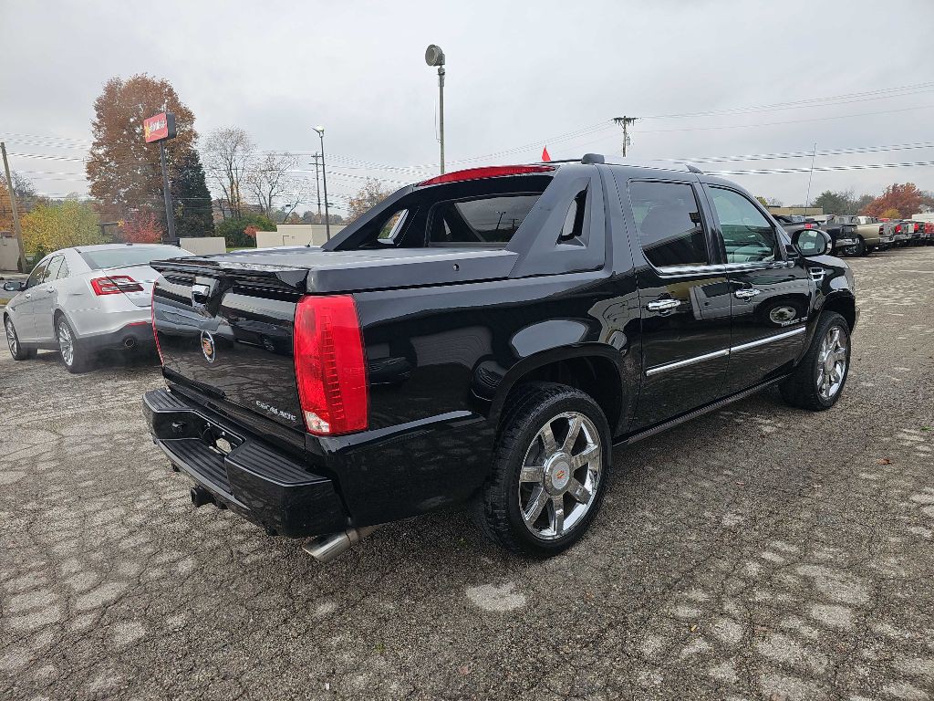 2013 Cadillac Escalade Image 7