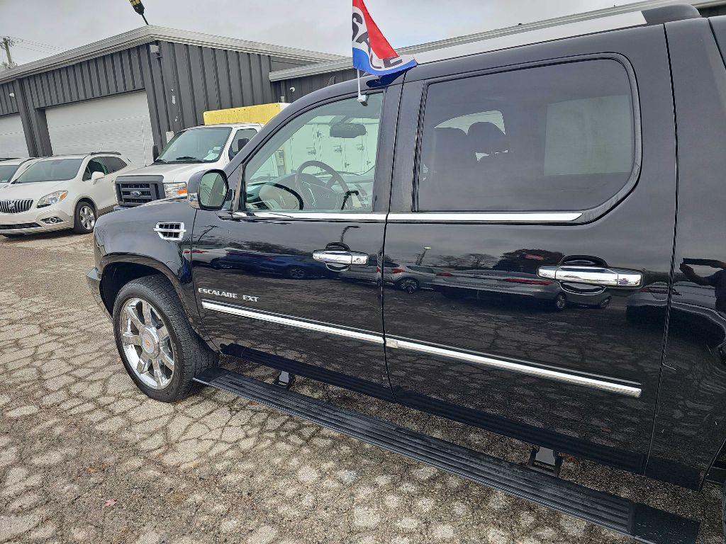 2013 Cadillac Escalade Image 10