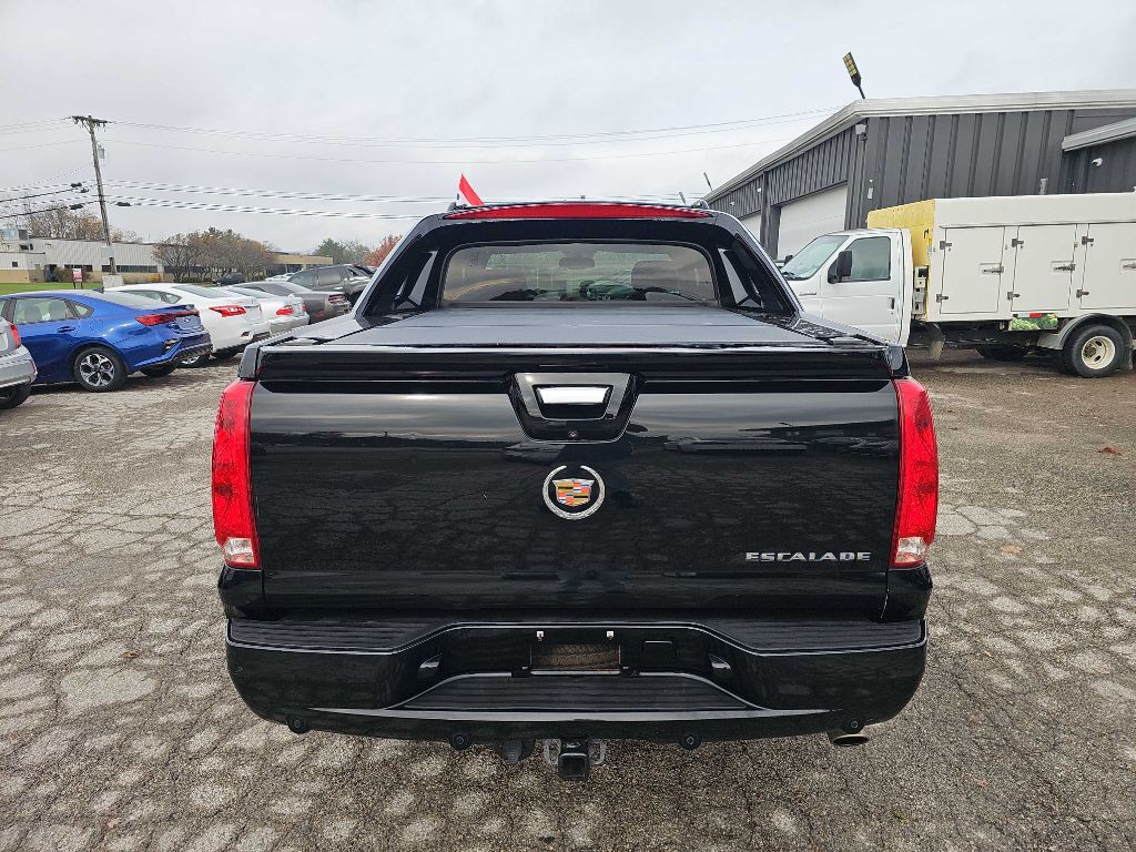 2013 Cadillac Escalade Image 13