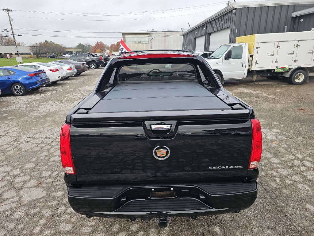 2013 Cadillac Escalade Image 14