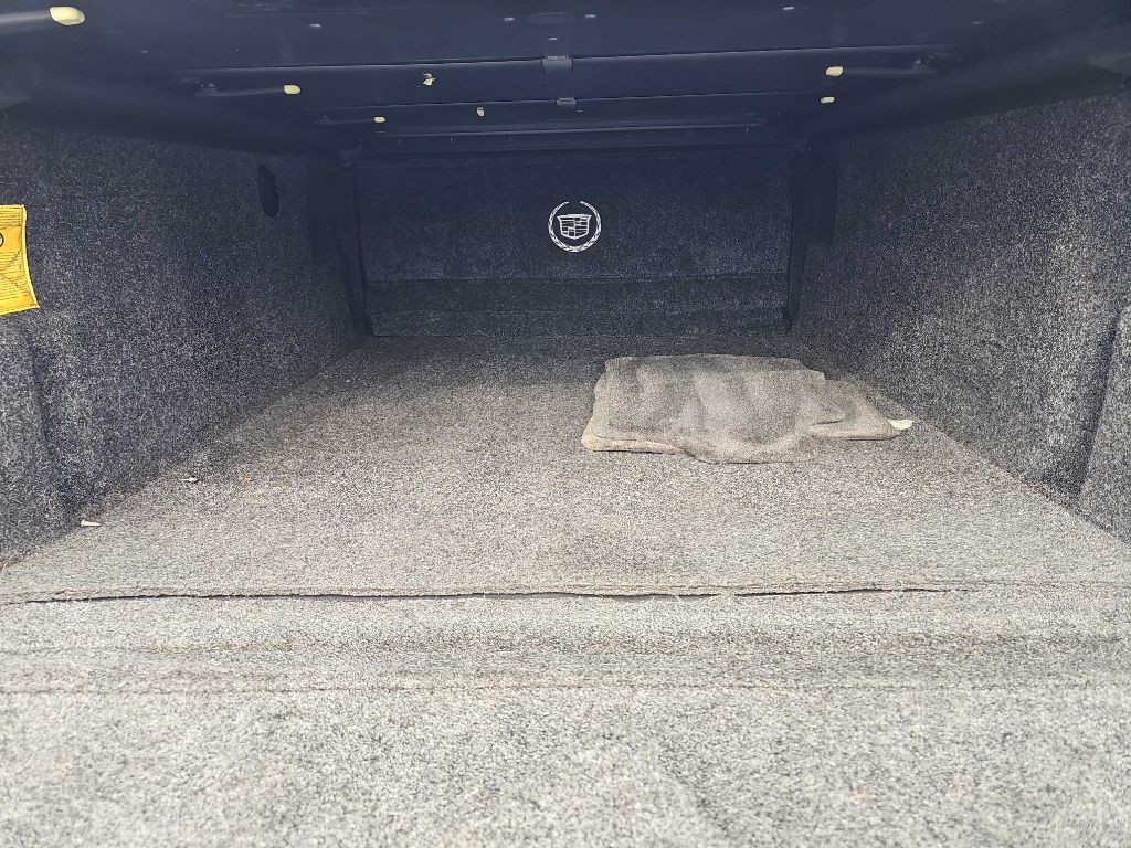 2013 Cadillac Escalade Image 16