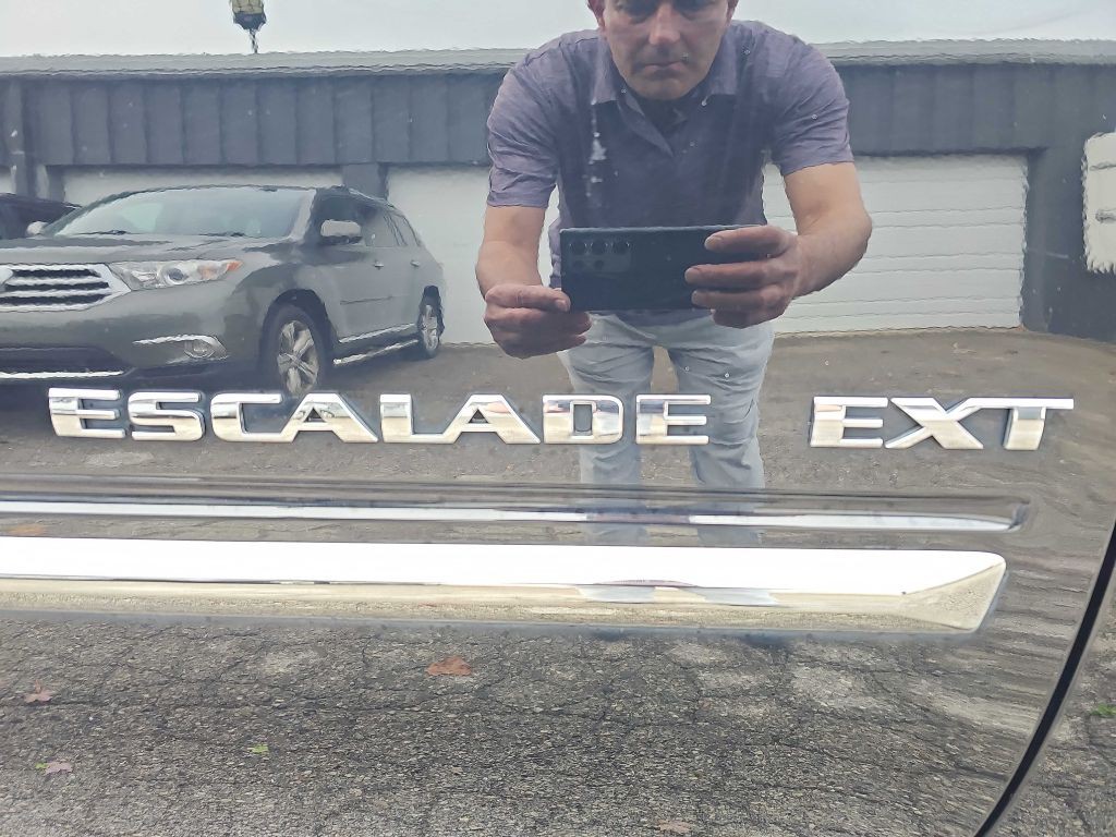 2013 Cadillac Escalade Image 27