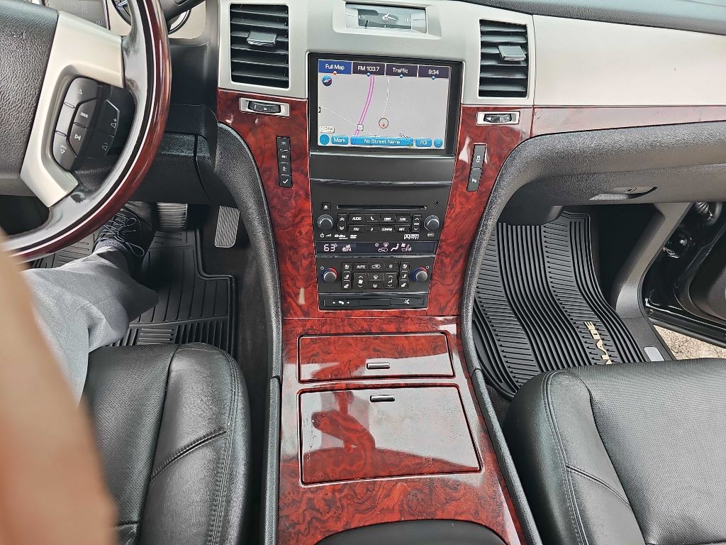 2013 Cadillac Escalade Image 61