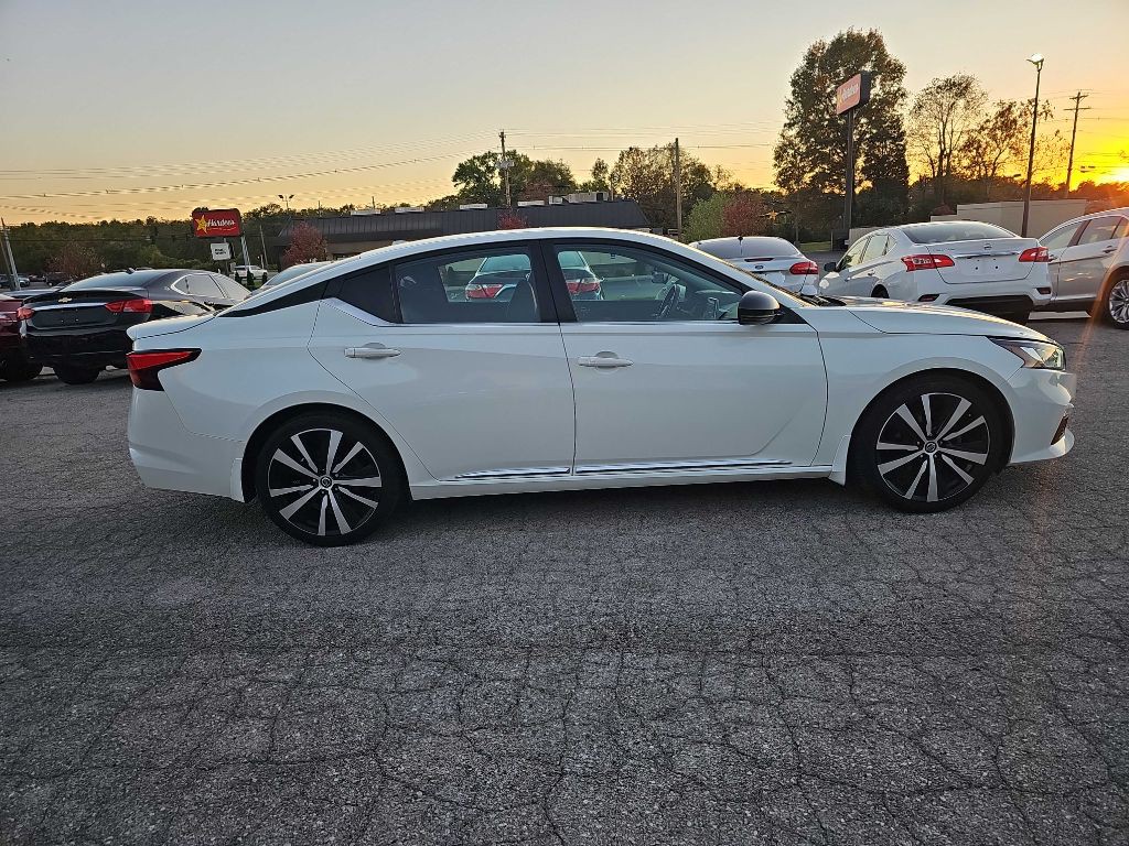 2020 Nissan Altima Image 7