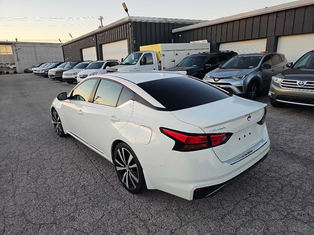 2020 Nissan Altima Image 13
