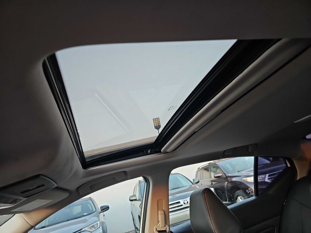 2020 Nissan Altima Image 17