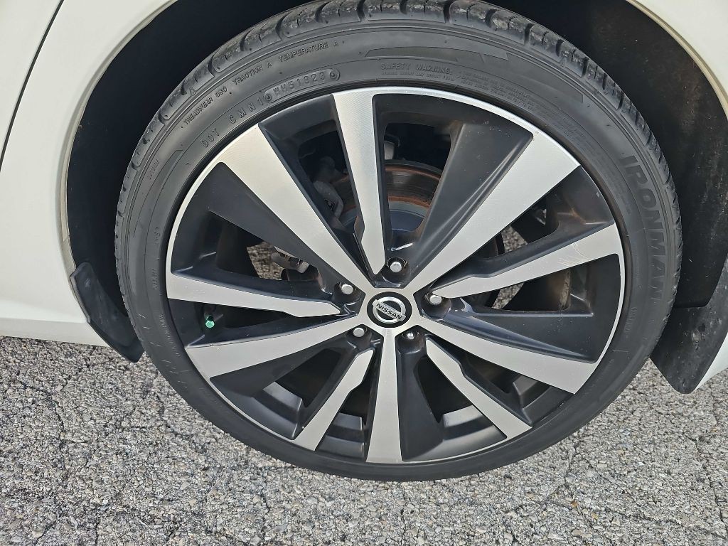 2020 Nissan Altima Image 18