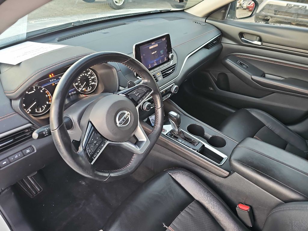 2020 Nissan Altima Image 25