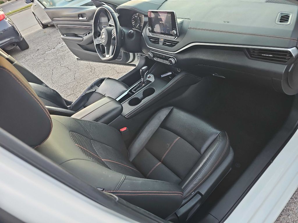 2020 Nissan Altima Image 27