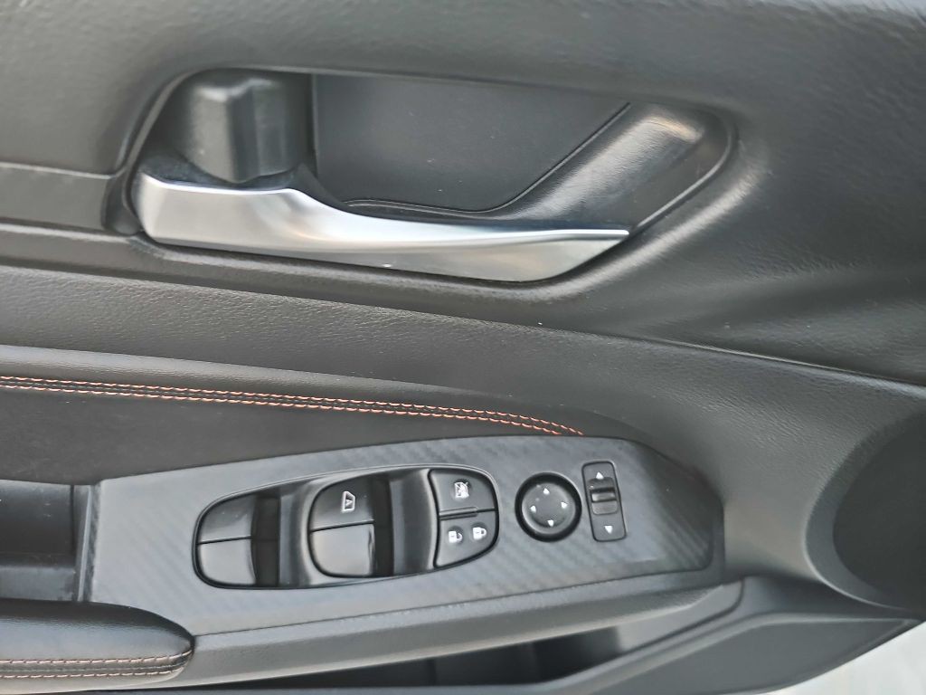 2020 Nissan Altima Image 32