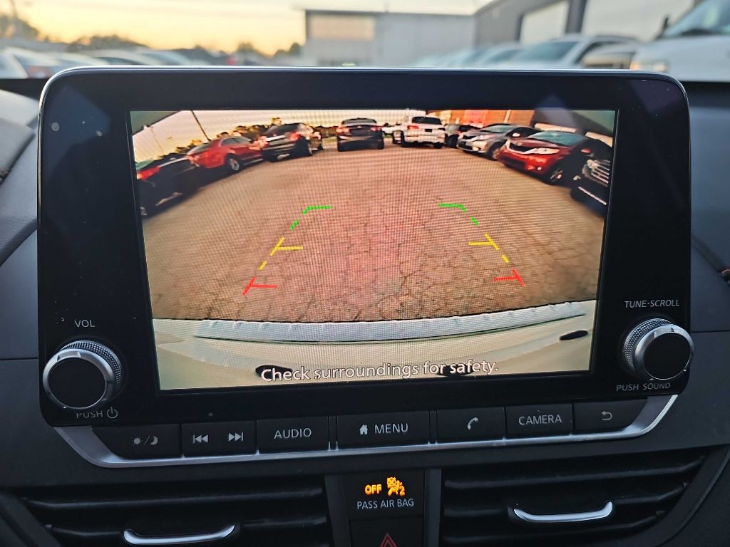 2020 Nissan Altima Image 45