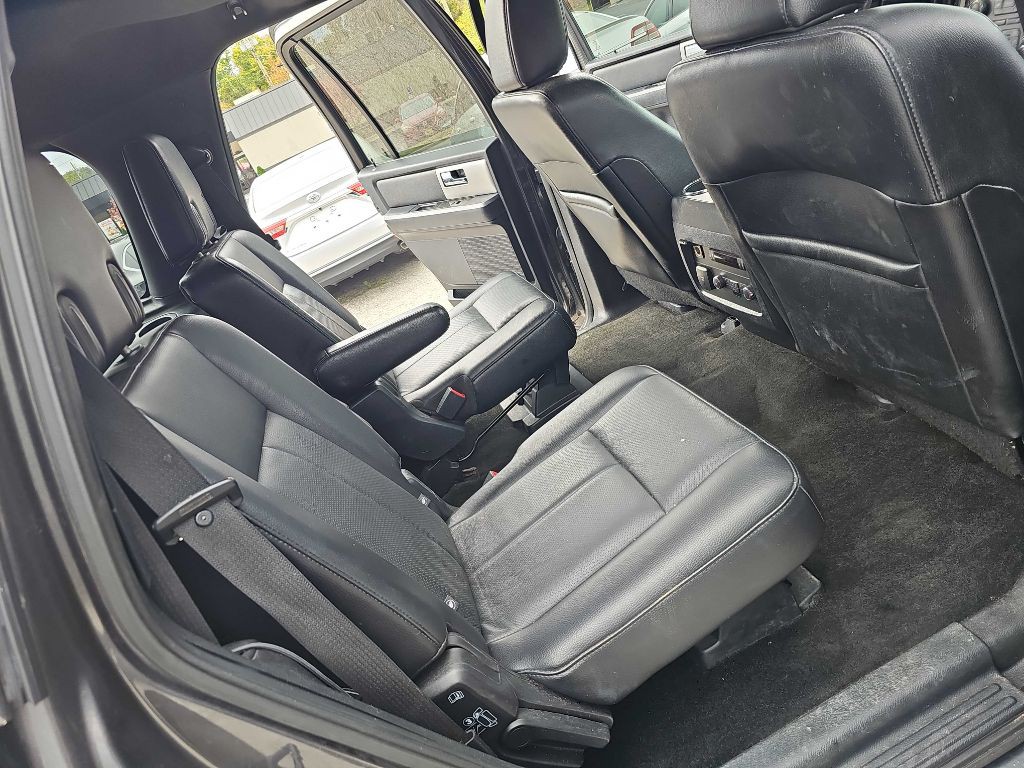 2017 Ford Expedition Image 32