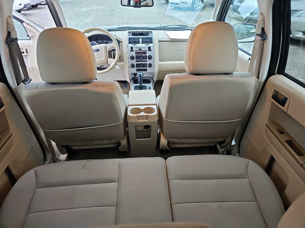 2011 Ford Escape Image 28