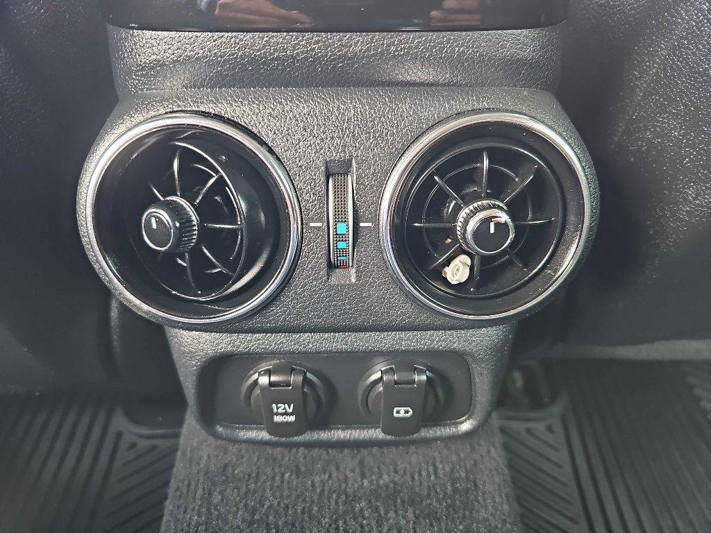 2019 Kia Stinger Image 36