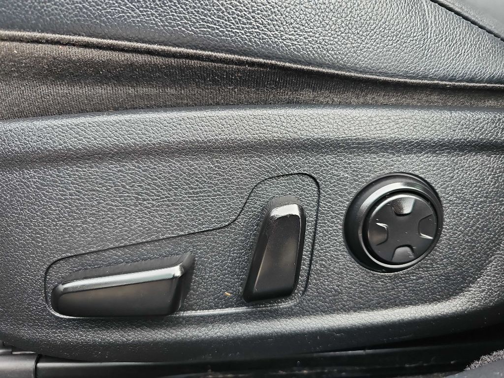 2019 Kia Stinger Image 39