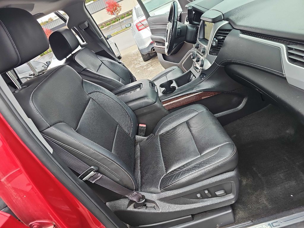2015 GMC Yukon Image 28