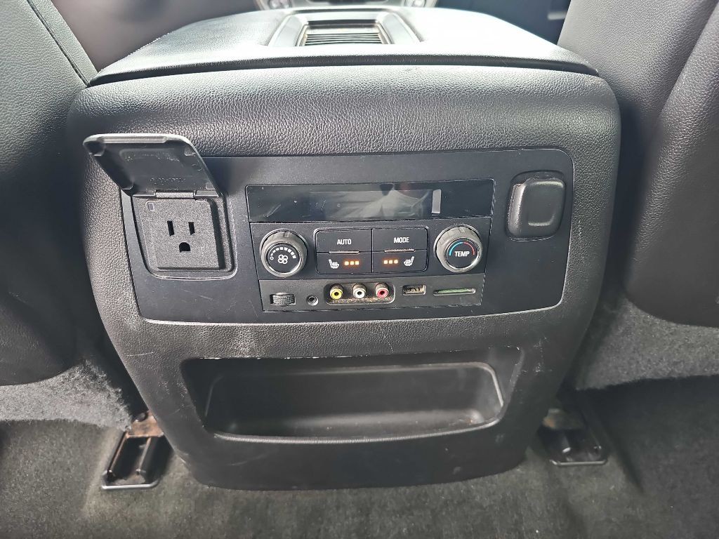 2015 GMC Yukon Image 38