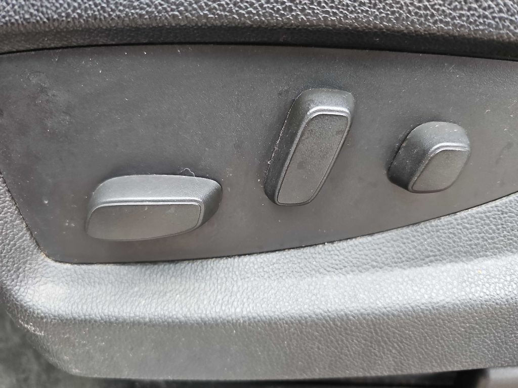 2015 GMC Yukon Image 92