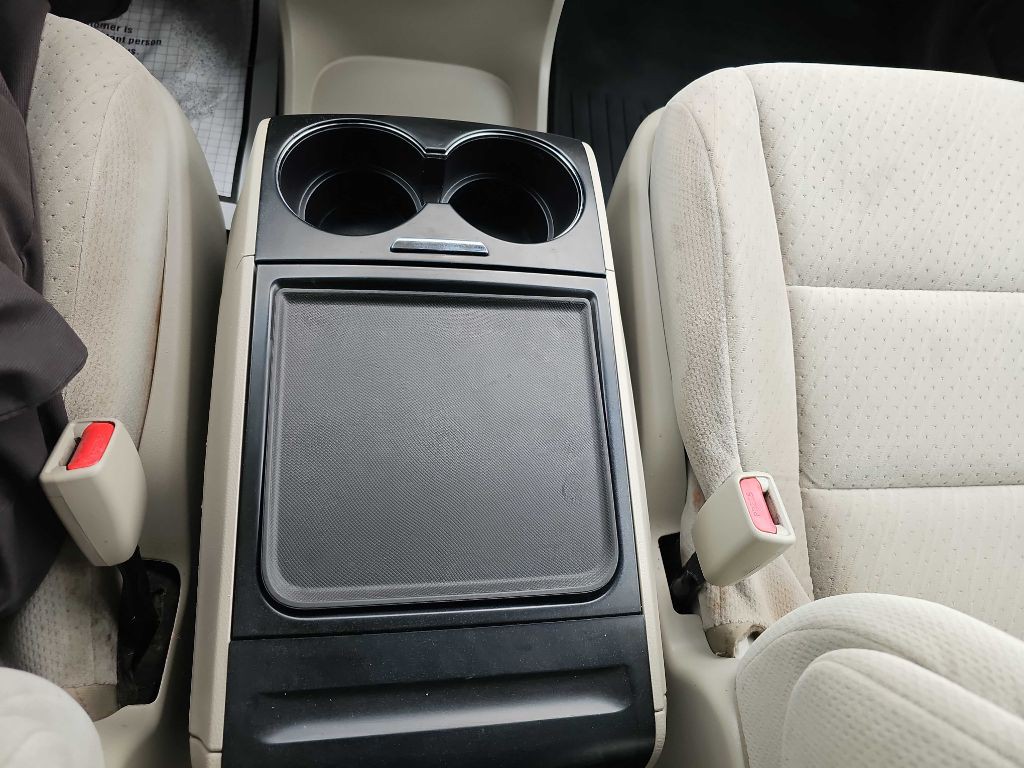 2016 Toyota Sienna Image 61