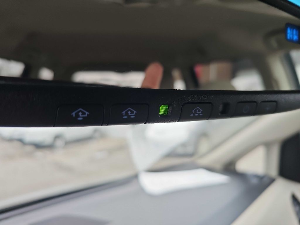 2016 Toyota Sienna Image 67