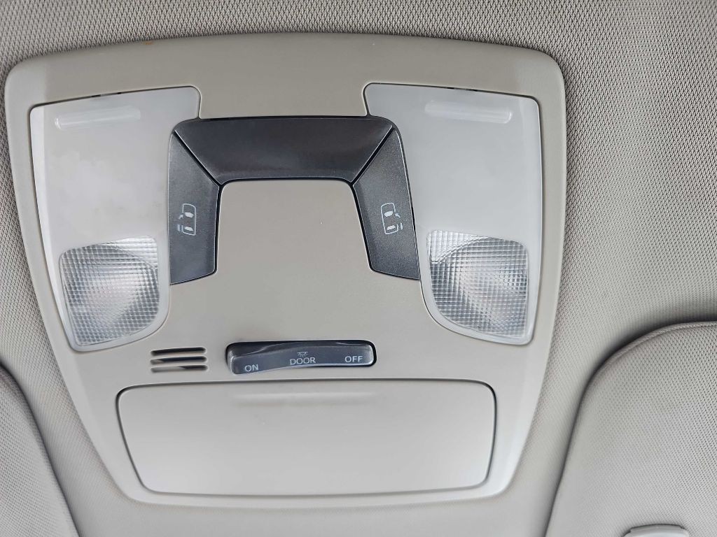 2016 Toyota Sienna Image 68