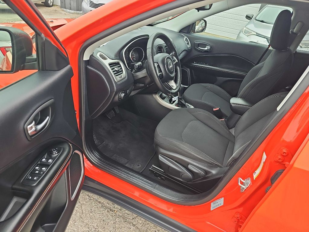 2017 Jeep Compass Image 23
