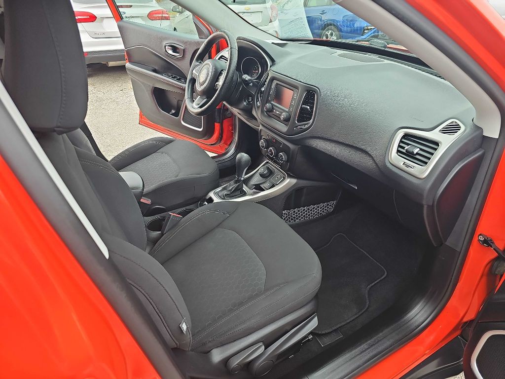 2017 Jeep Compass Image 27