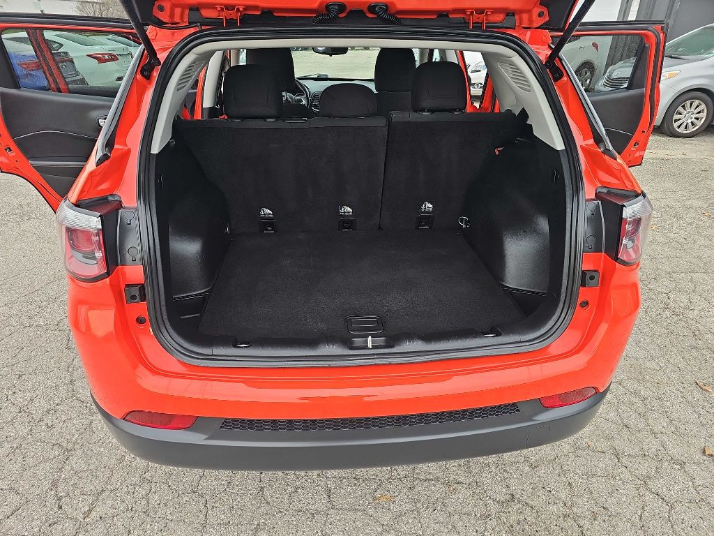 2017 Jeep Compass Image 31