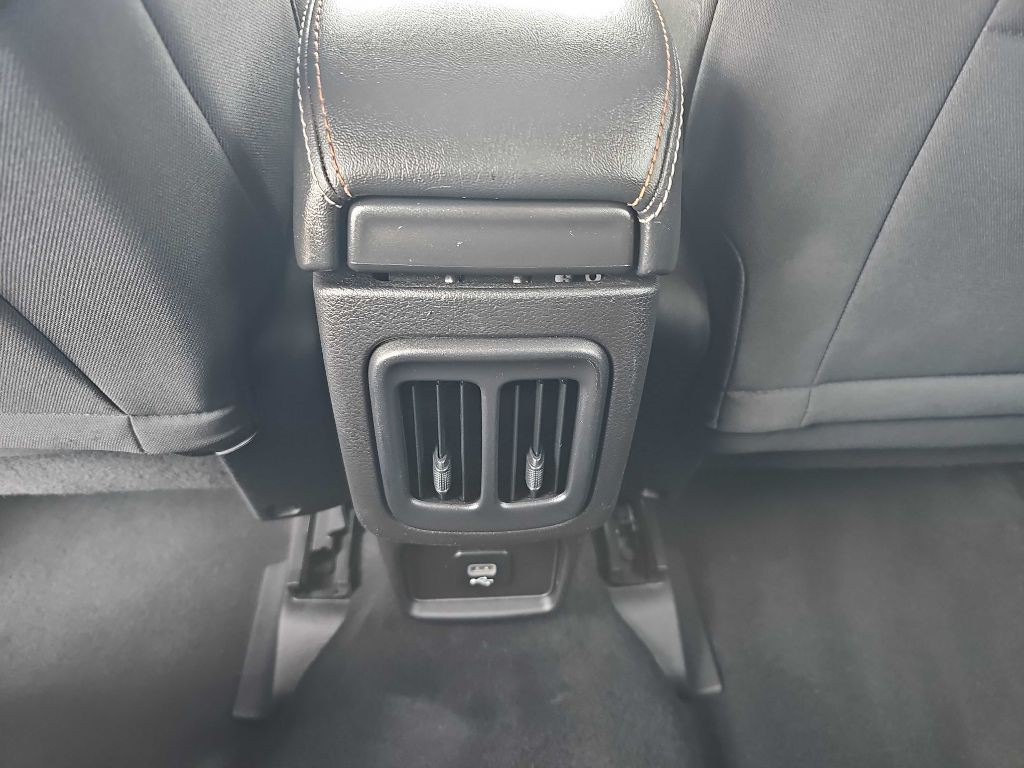 2017 Jeep Compass Image 34