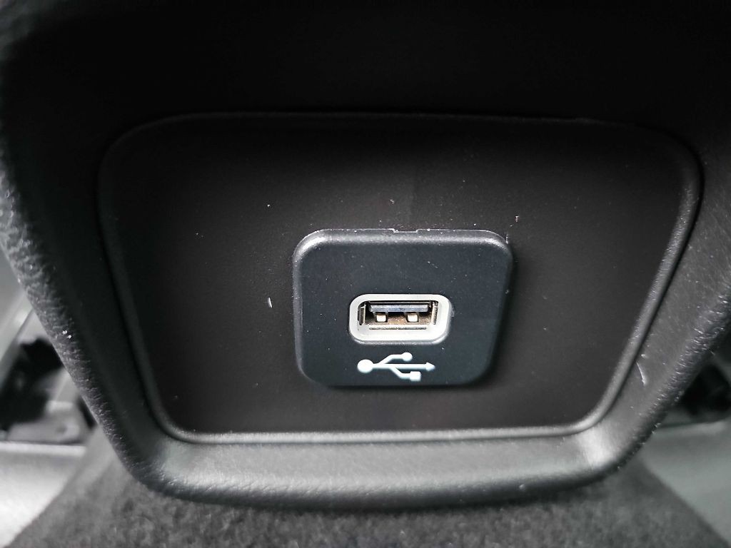 2017 Jeep Compass Image 35