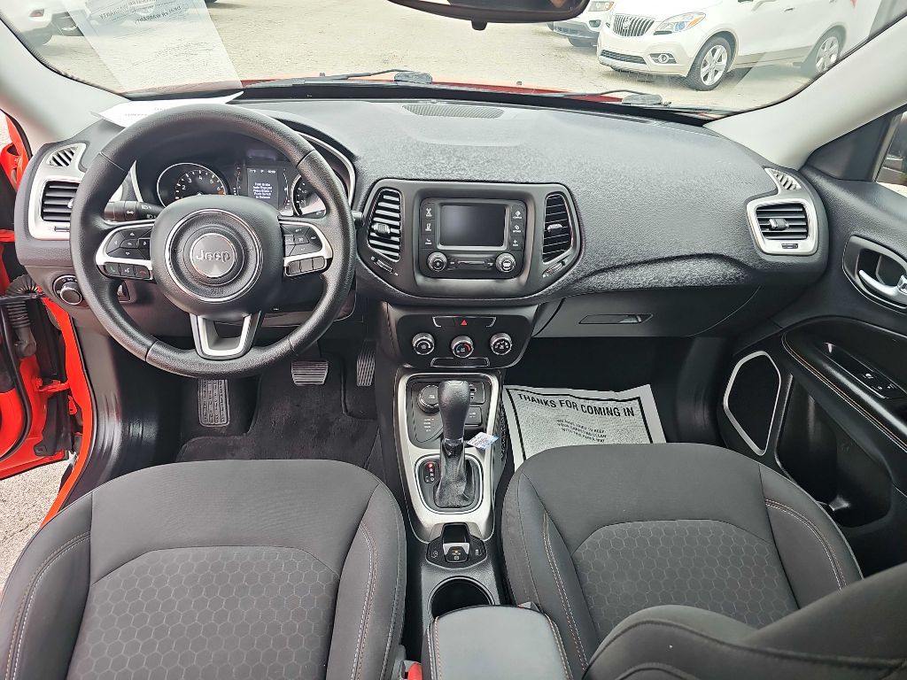 2017 Jeep Compass Image 36