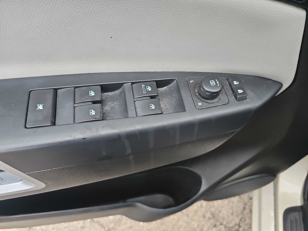 2014 Chevrolet Captiva Image 31