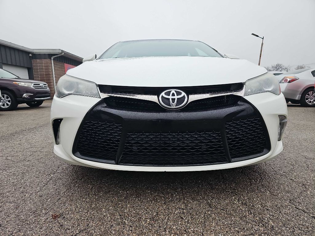 2016 Toyota Camry Image 6