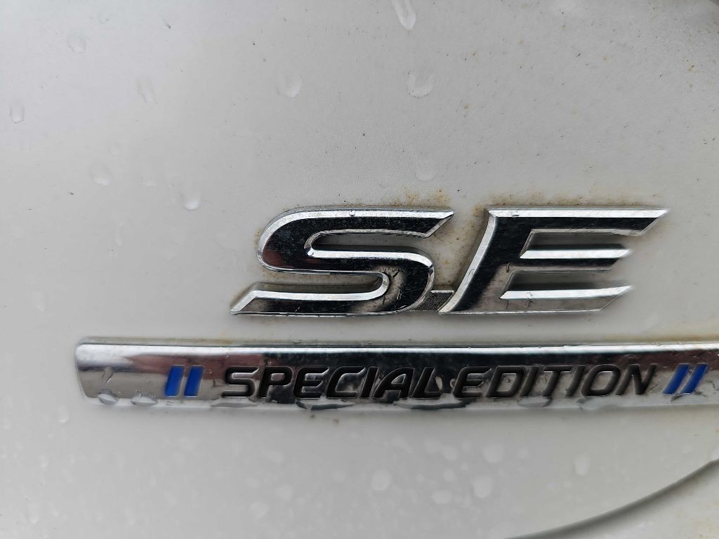 2016 Toyota Camry Image 14