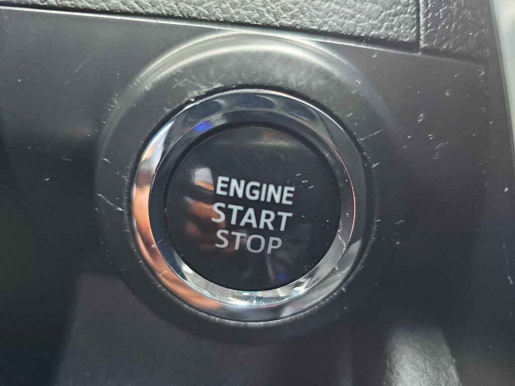 2016 Toyota Camry Image 47